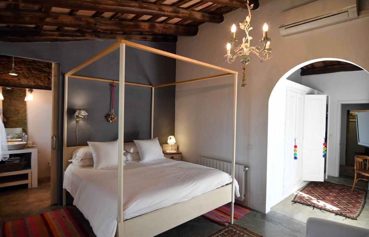 Le Rondini Bed and Breakfast Montrás Buitenkant foto