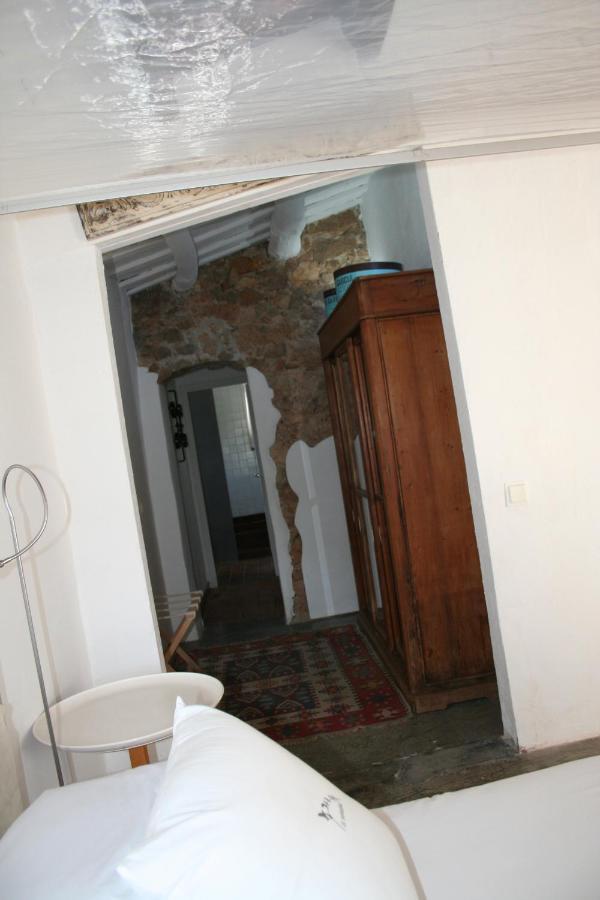 Le Rondini Bed and Breakfast Montrás Buitenkant foto