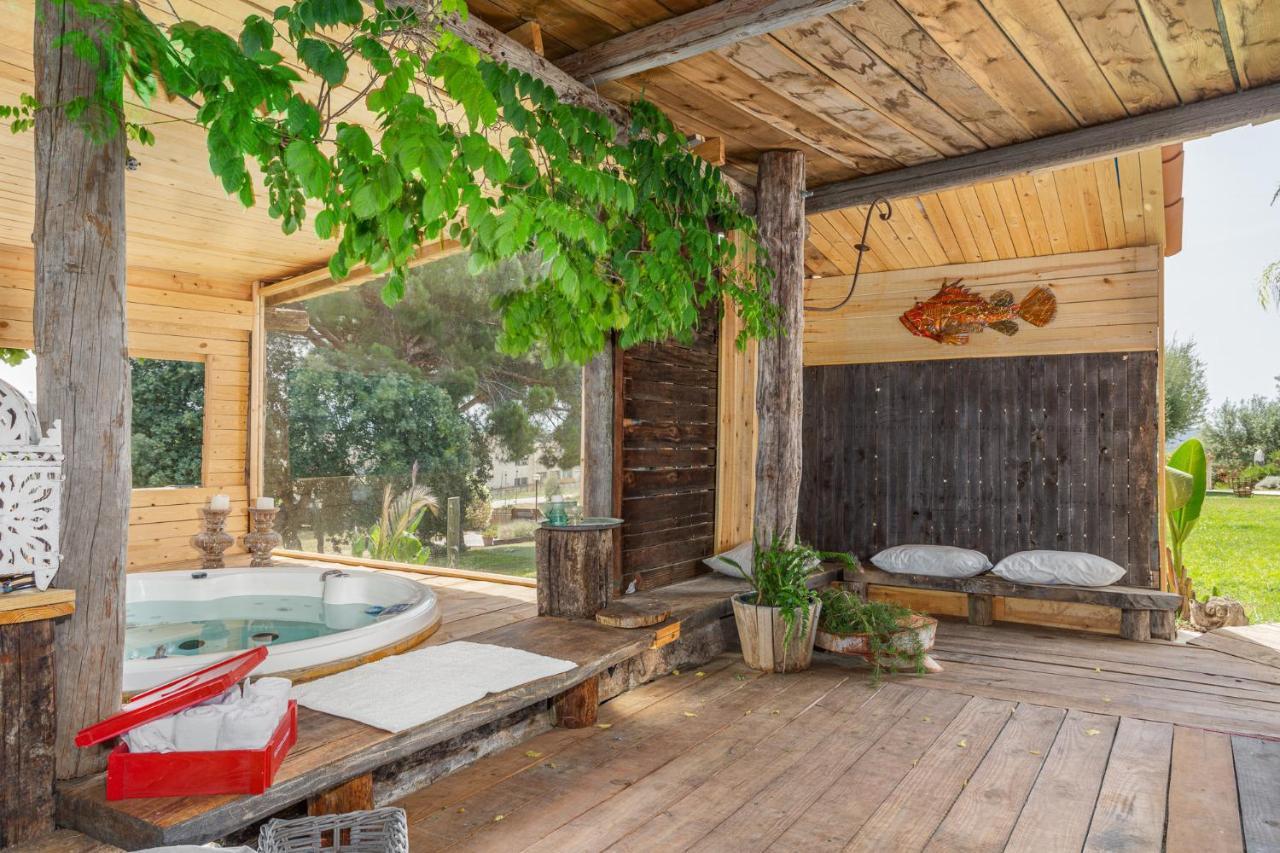Le Rondini Bed and Breakfast Montrás Buitenkant foto